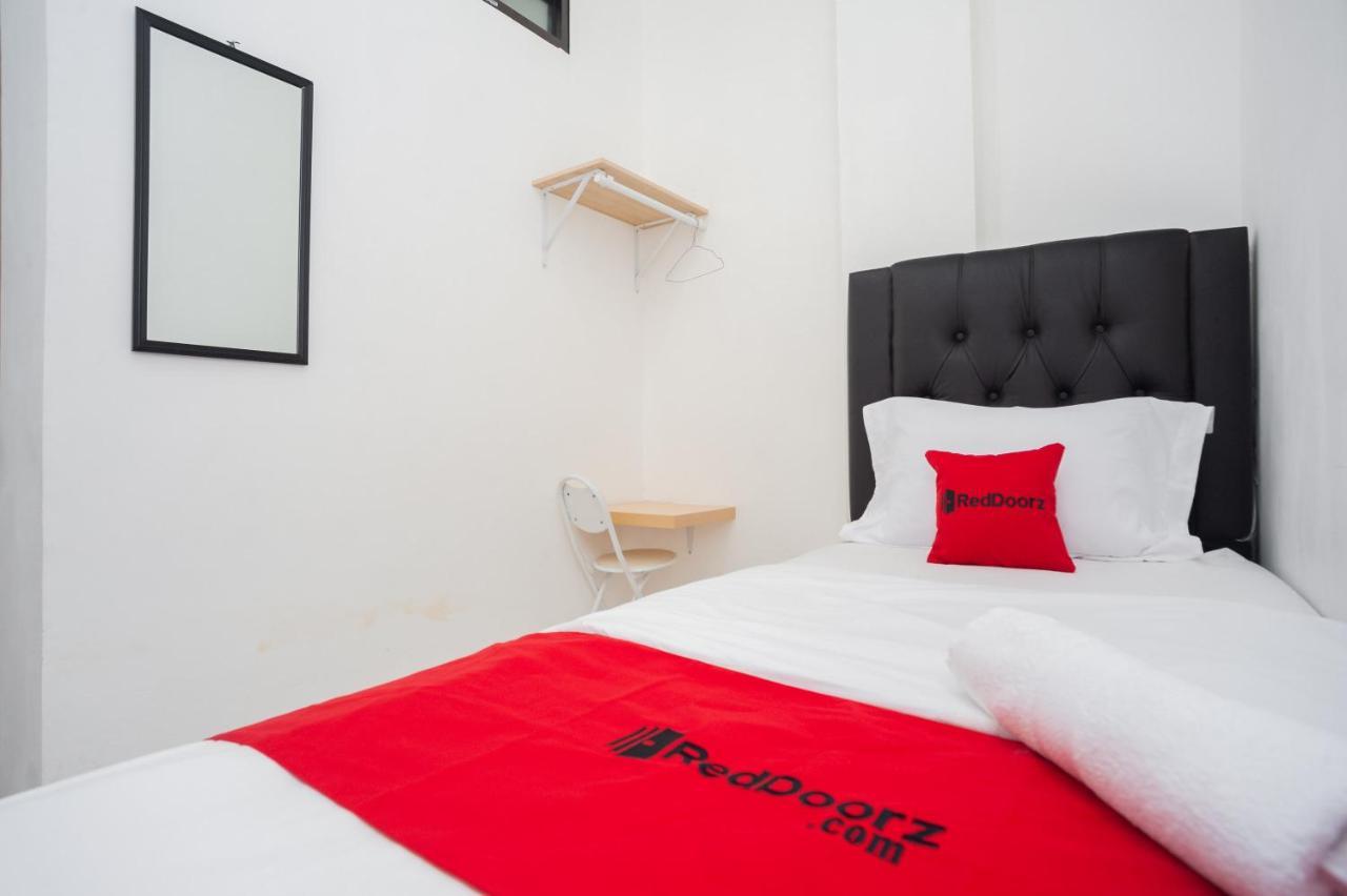 Reddoorz At Jalan Bangau Palembang Hotell Eksteriør bilde