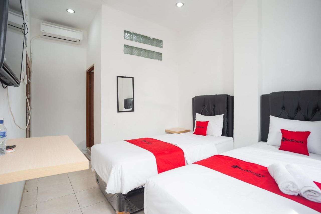 Reddoorz At Jalan Bangau Palembang Hotell Eksteriør bilde